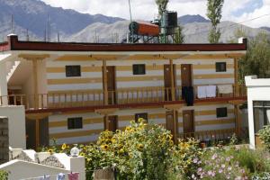 maitreya-residency-homestays